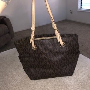 Michael Kors Jet Set Bag